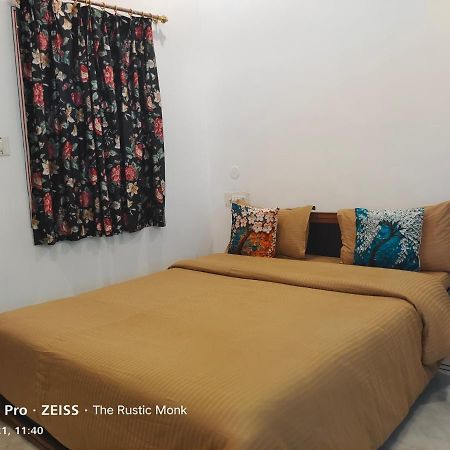 Hostel The Rustic Monk Udaipur Exterior foto