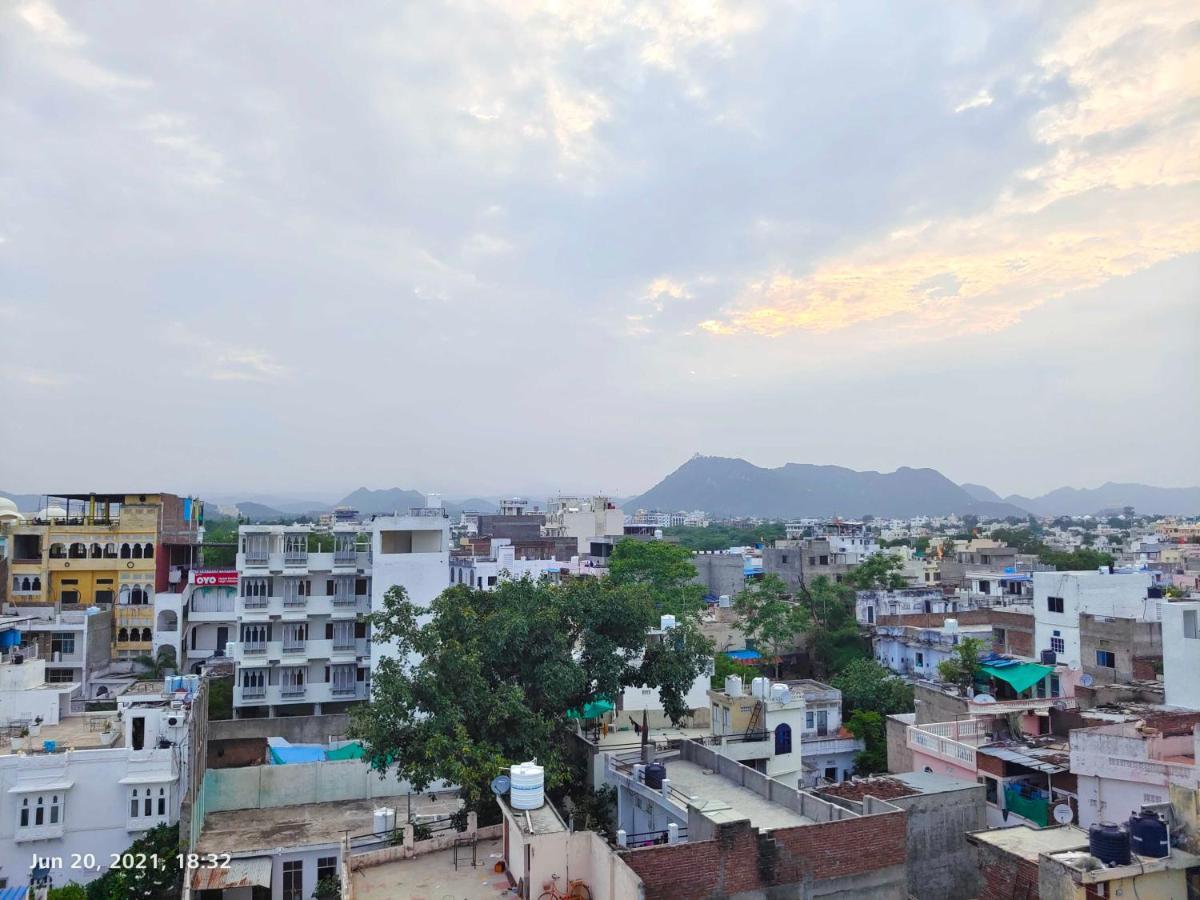 Hostel The Rustic Monk Udaipur Exterior foto
