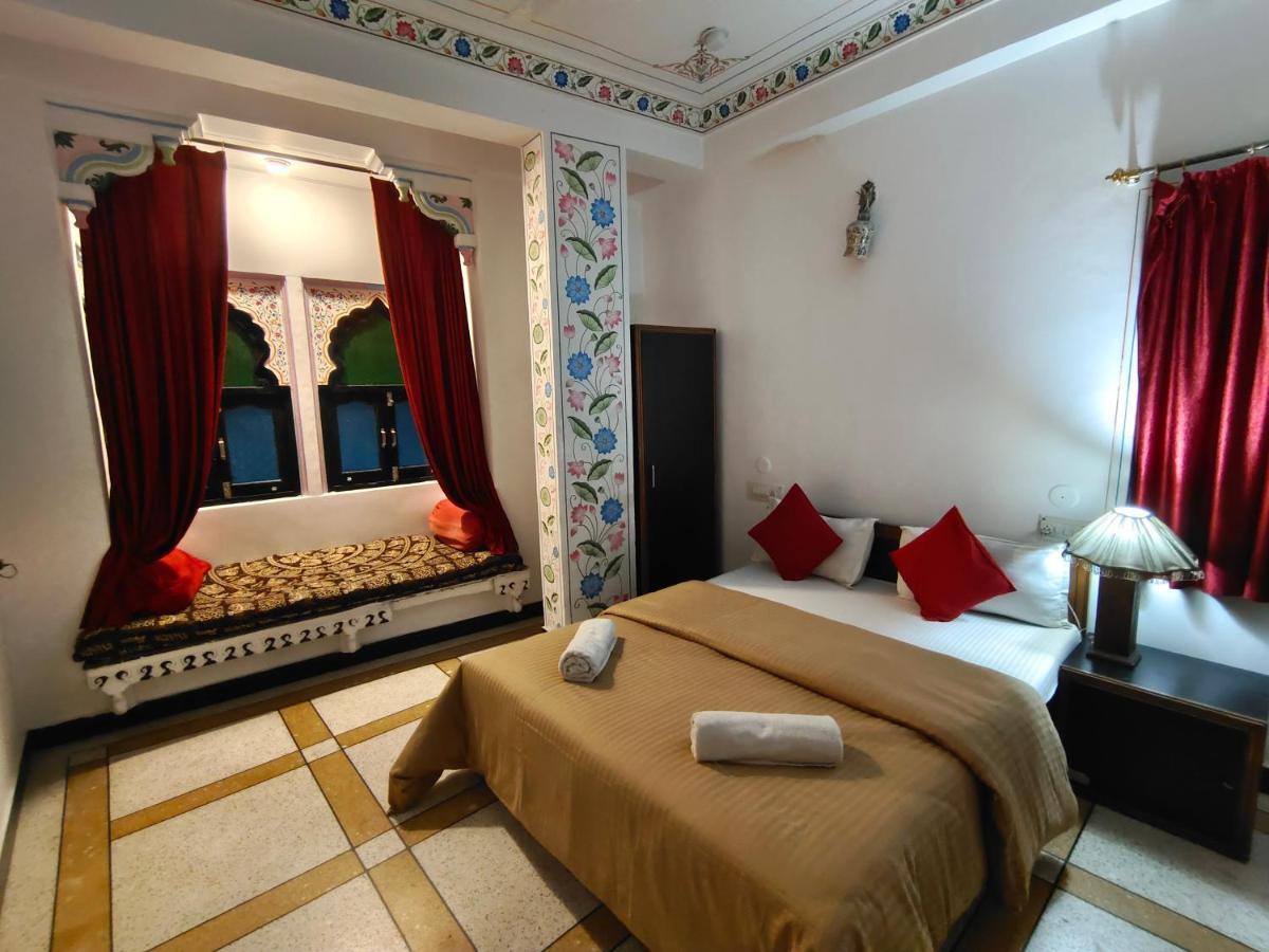 Hostel The Rustic Monk Udaipur Exterior foto