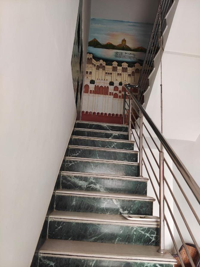 Hostel The Rustic Monk Udaipur Exterior foto