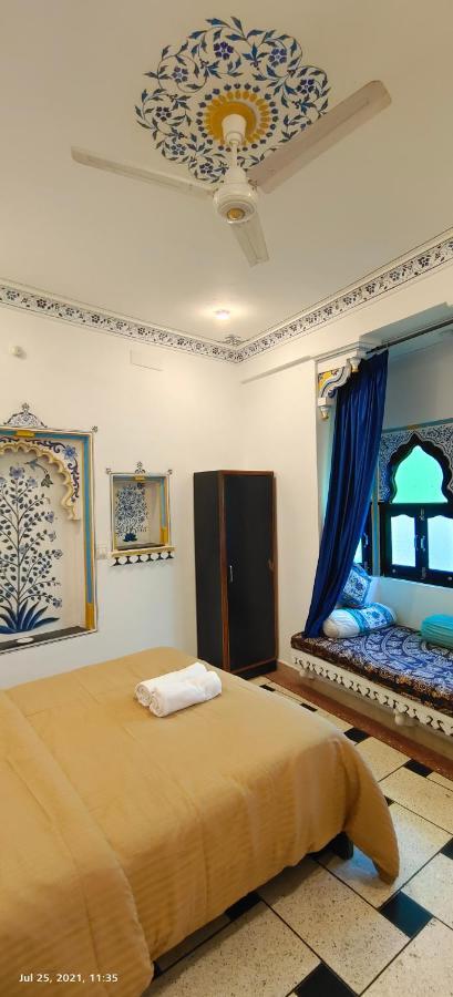 Hostel The Rustic Monk Udaipur Exterior foto