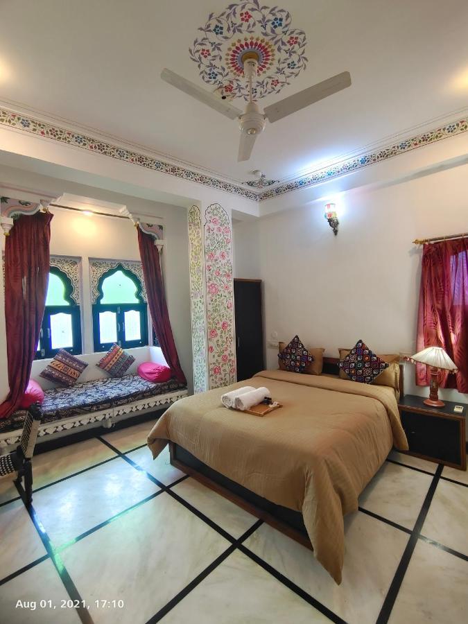 Hostel The Rustic Monk Udaipur Exterior foto