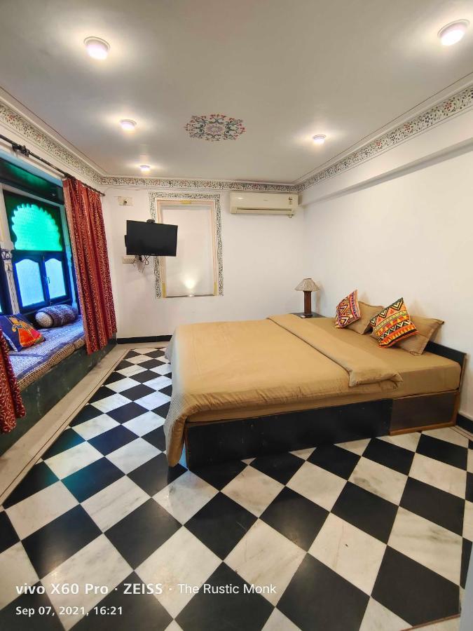 Hostel The Rustic Monk Udaipur Exterior foto
