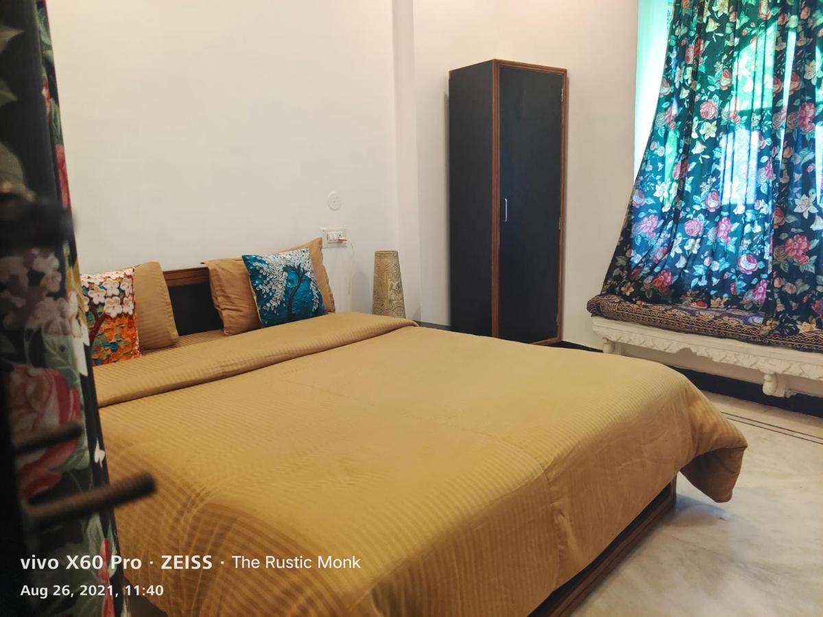 Hostel The Rustic Monk Udaipur Exterior foto