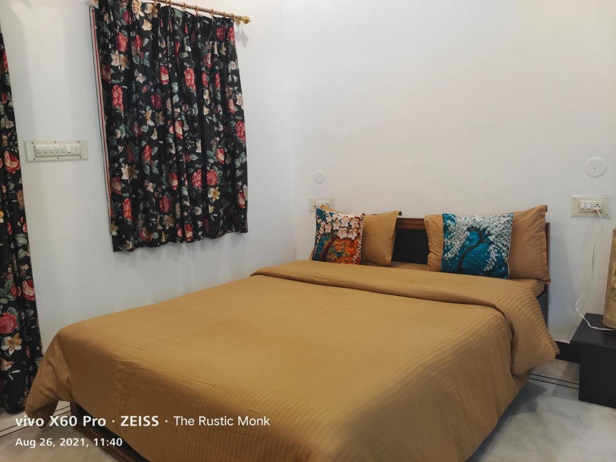 Hostel The Rustic Monk Udaipur Exterior foto