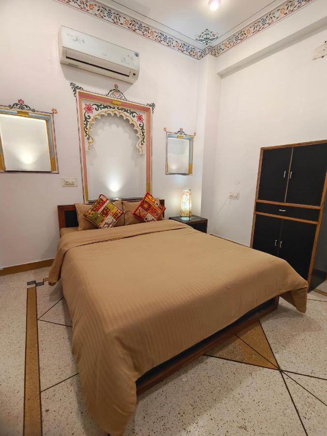 Hostel The Rustic Monk Udaipur Exterior foto